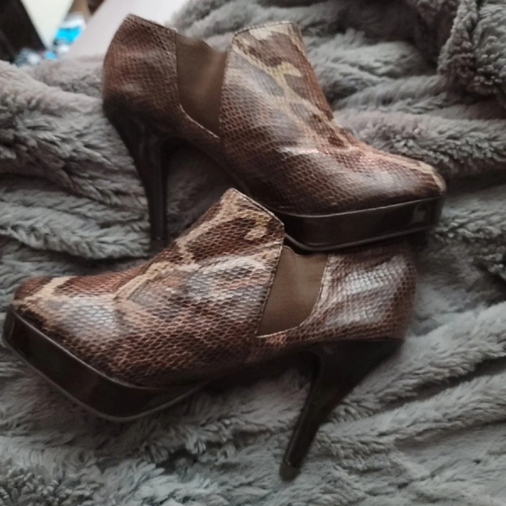 Unlisted heels - Picture 2 of 3